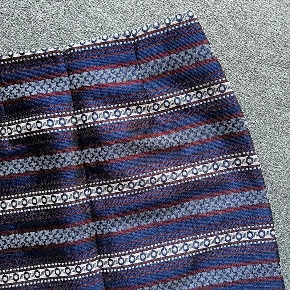 LOFT Women’s Striped Mini Skirt Size 2 - Picture 4 of 6